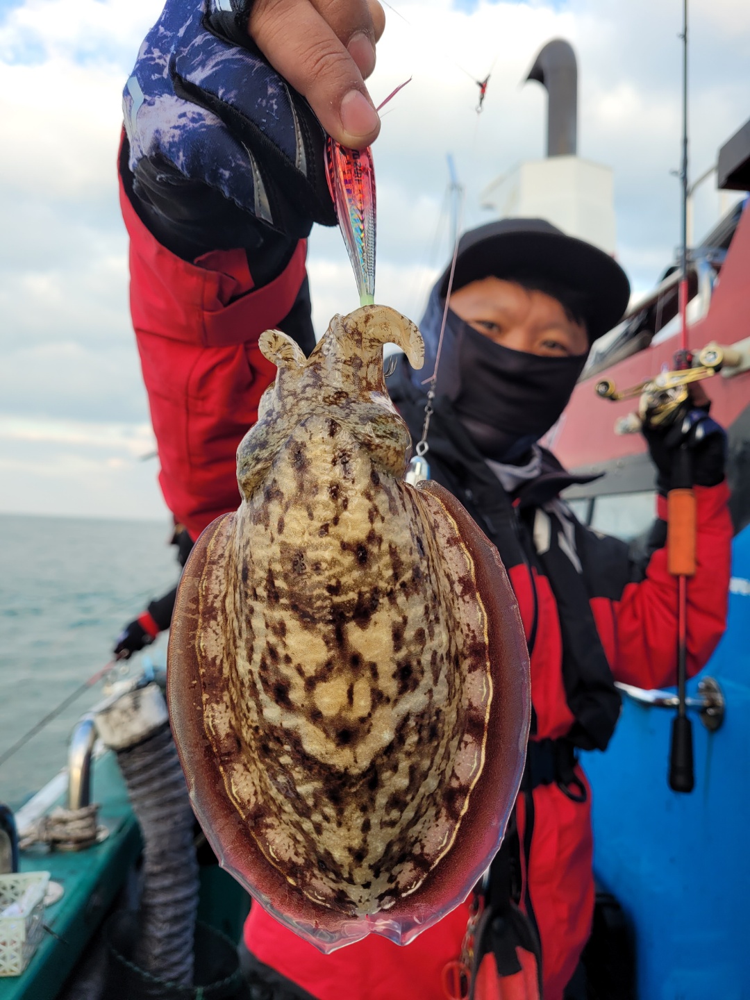 ༺ৡۣ꧁푸른바다7호꧂ۣৡ༻ 21.10.24 꺄오선장 갑오징어 조황